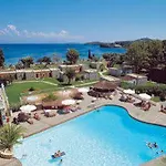 אתר נופש Corfu Chandris And